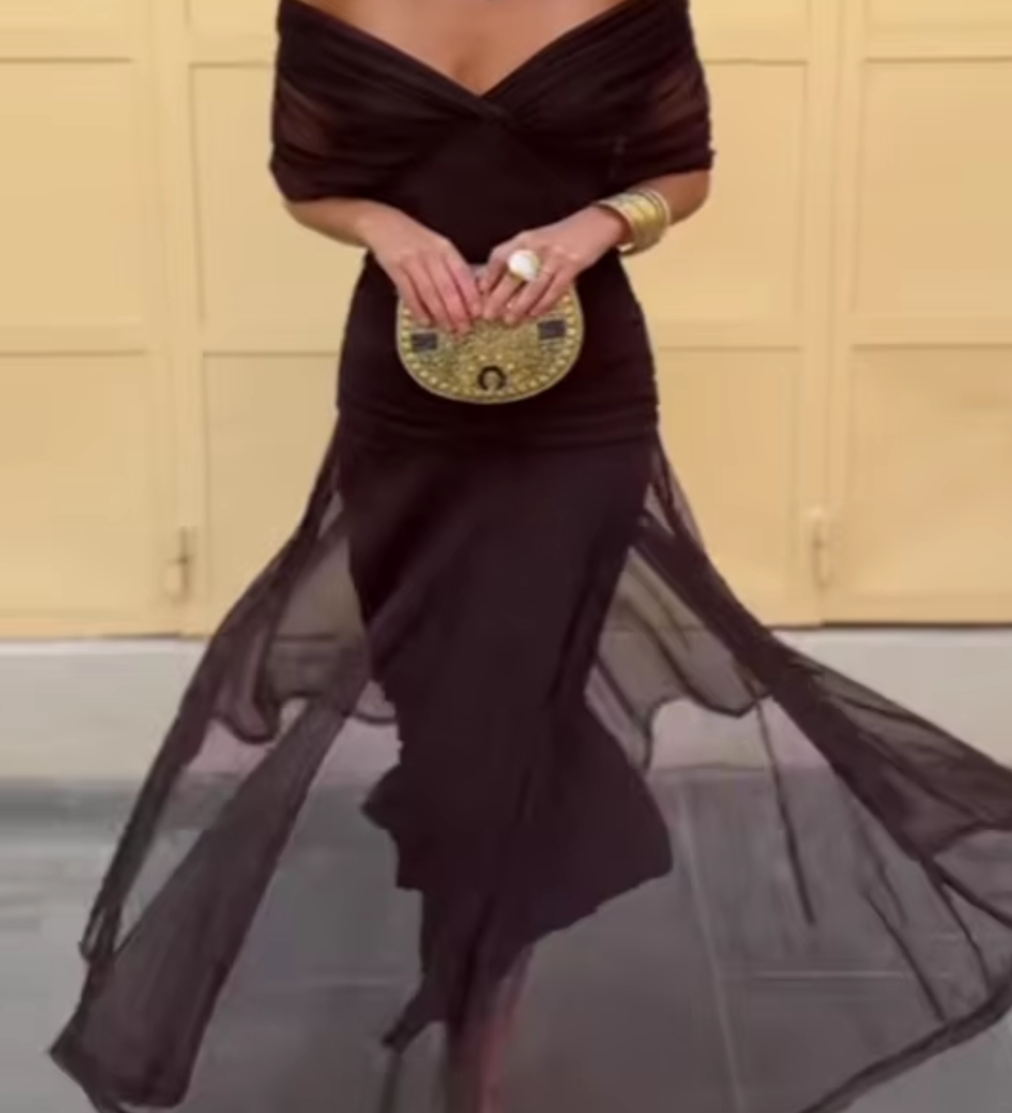 Luísa - Vestido Decote em V