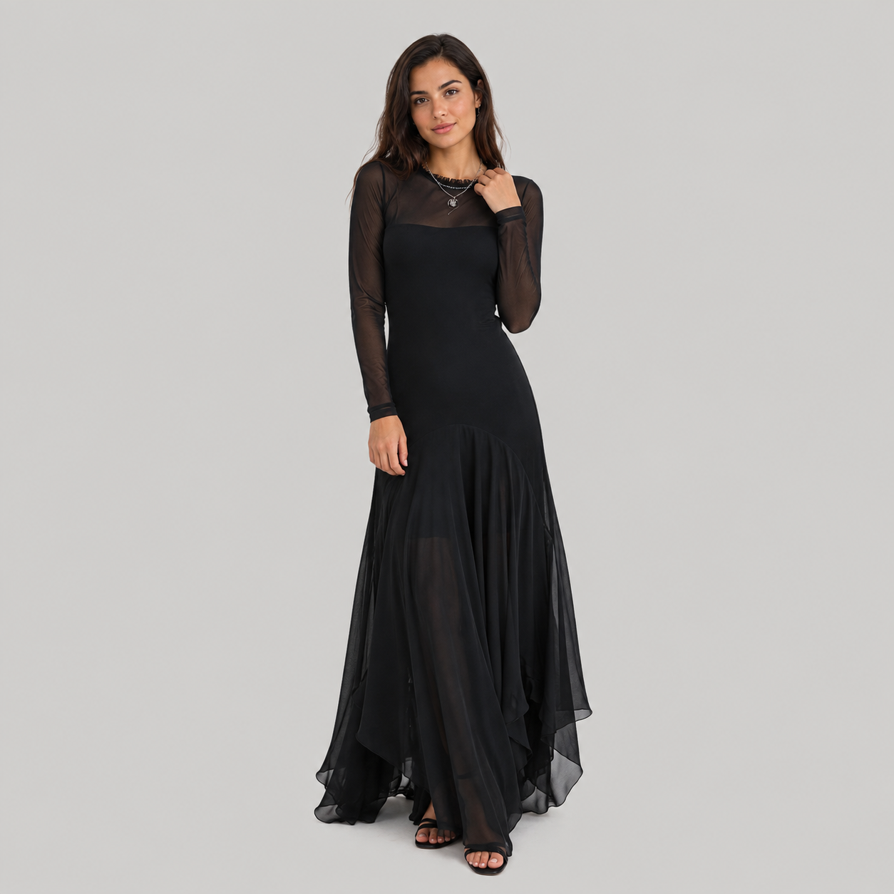 Nina - Vestido maxi preto em tule de corte solto