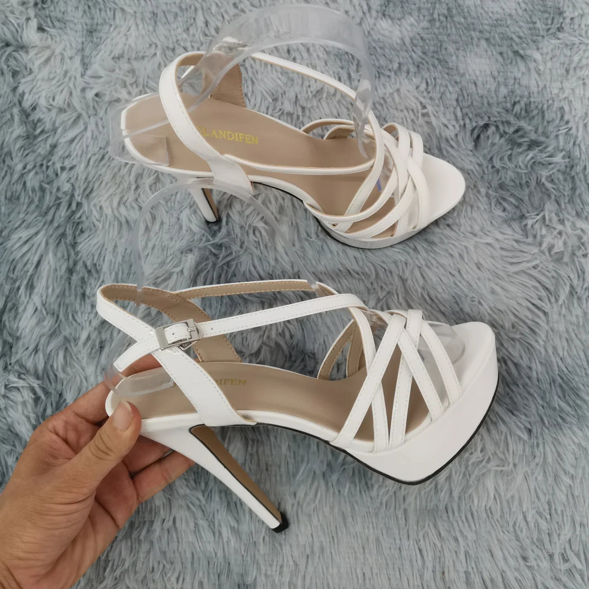 Sandra - Saltos Elegantes